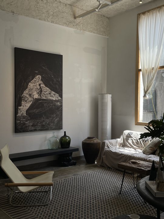 Foreign Body 18 / Temporary room with framed photograph and bed